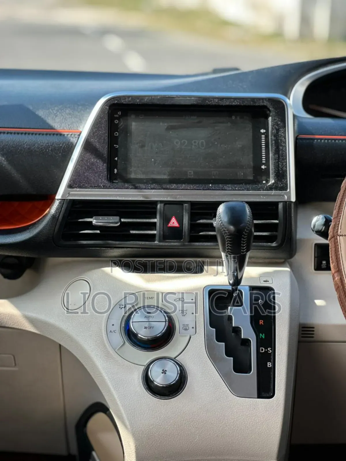 Toyota Sienta 2018 Black