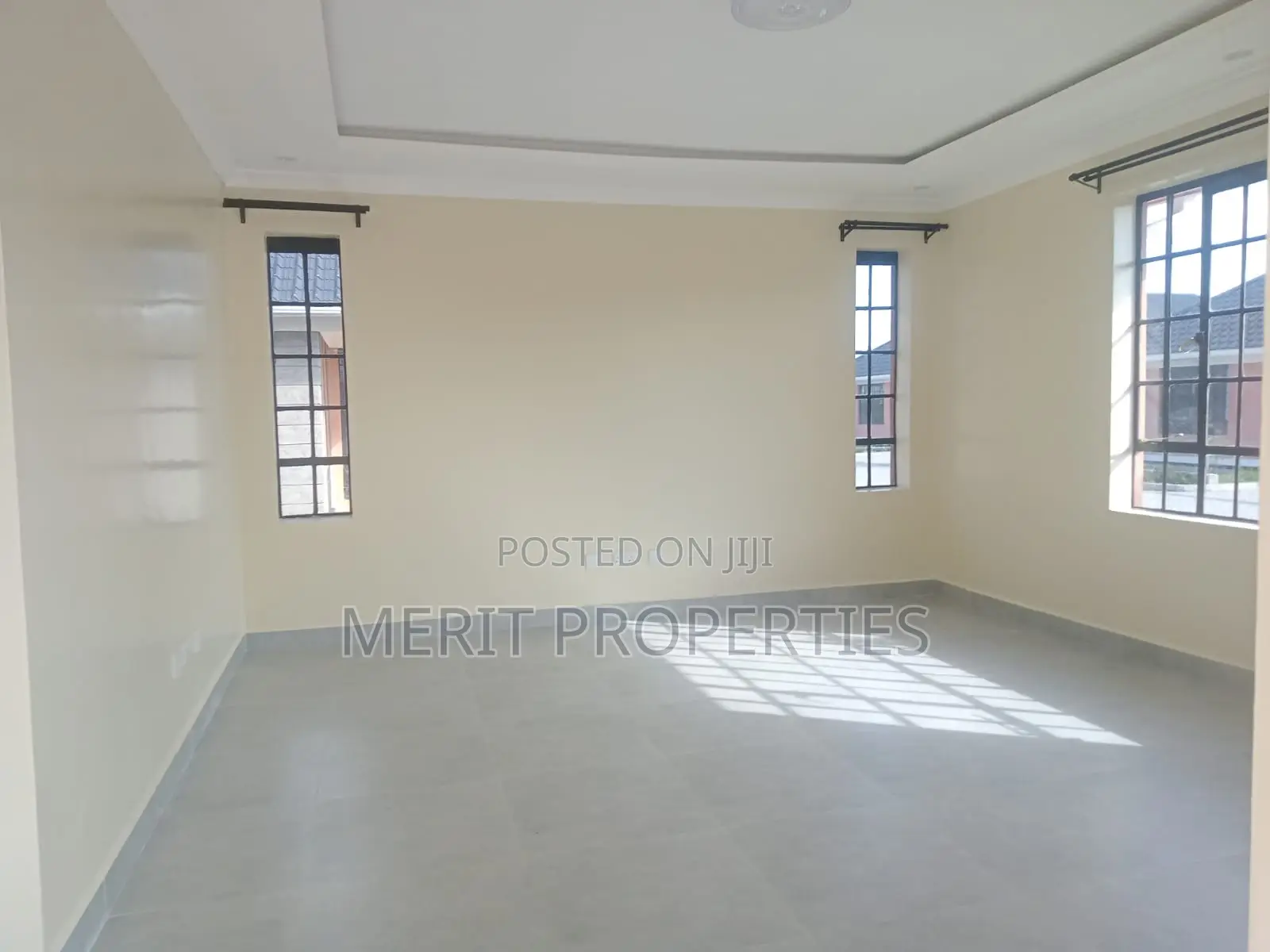 3 Bedroom Bungalow With a DSQ for Sale in Katani