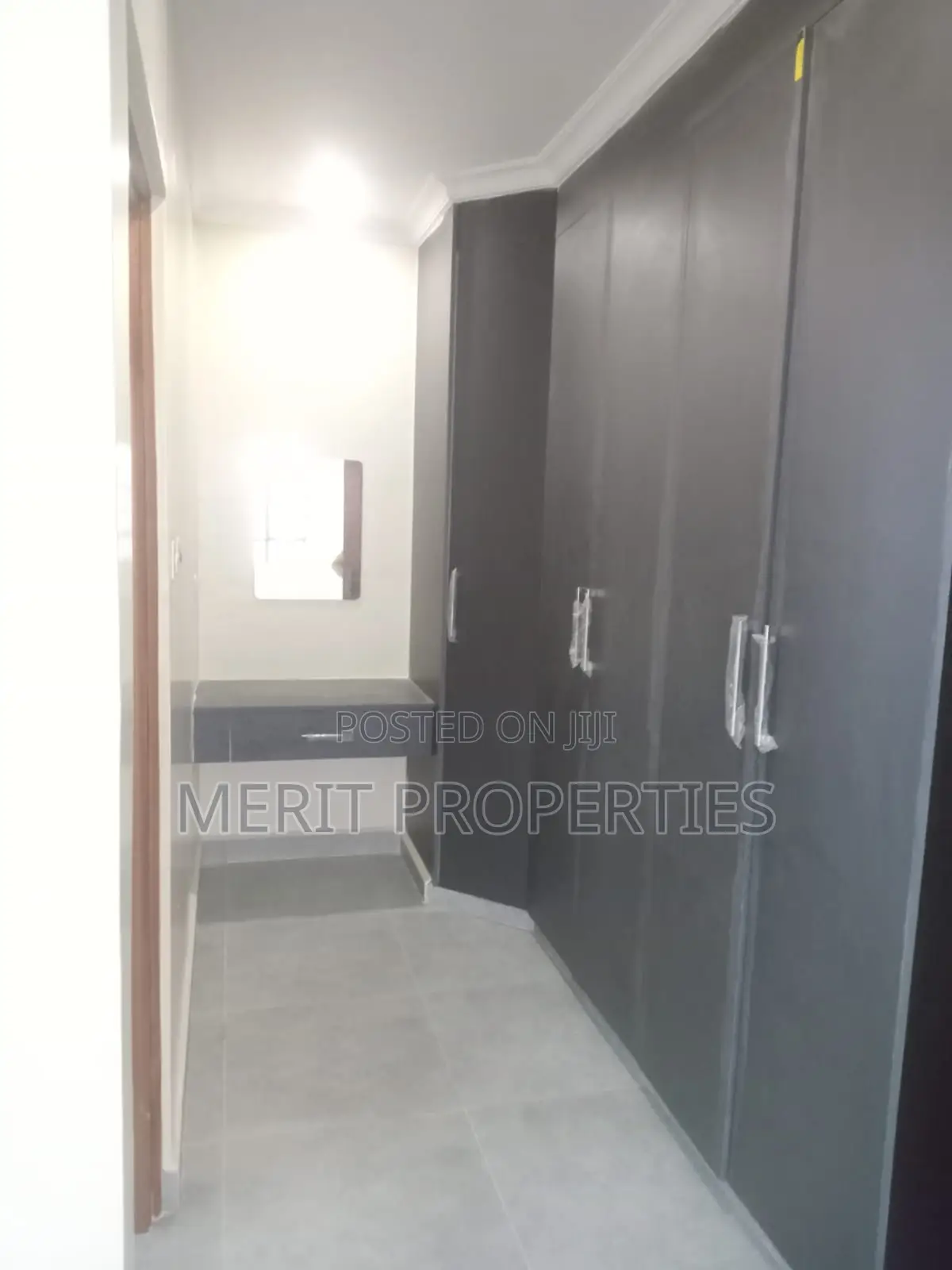 3 Bedroom Bungalow With a DSQ for Sale in Katani
