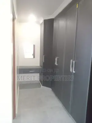 3 Bedroom Bungalow With a DSQ for Sale in Katani