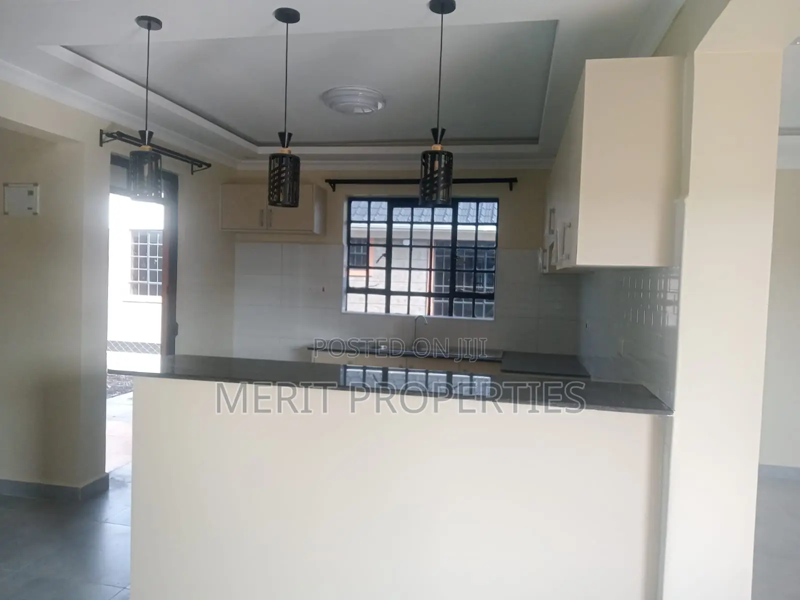 3 Bedroom Bungalow With a DSQ for Sale in Katani