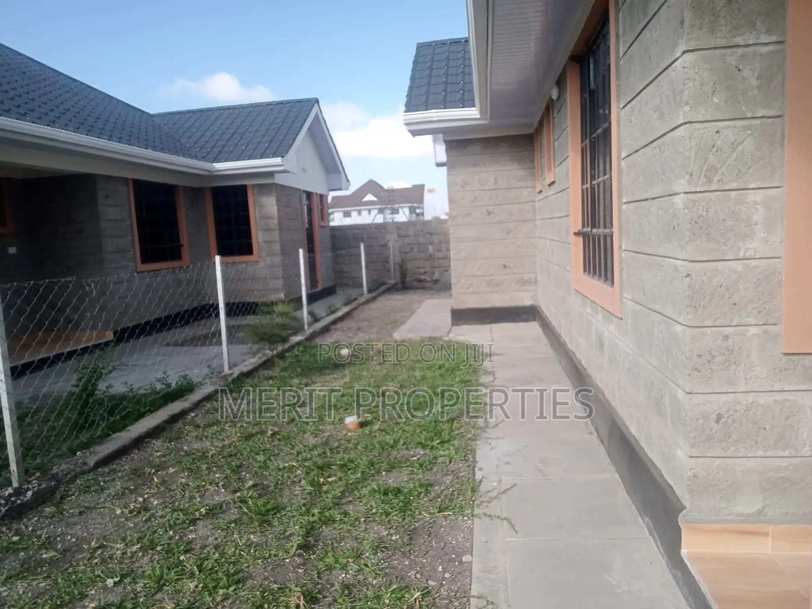 3 Bedroom Bungalow With a DSQ for Sale in Katani