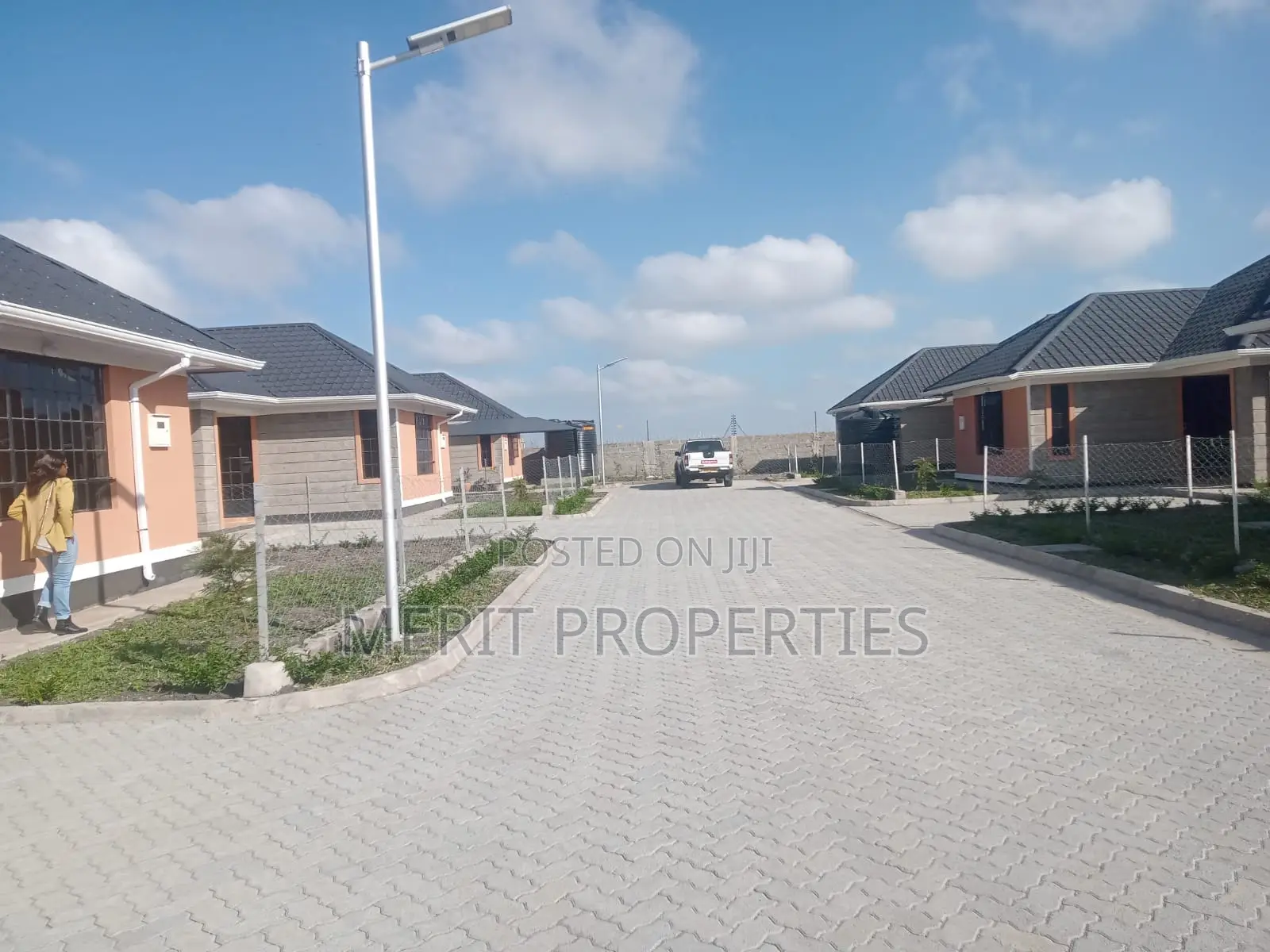 3 Bedroom Bungalow With a DSQ for Sale in Katani