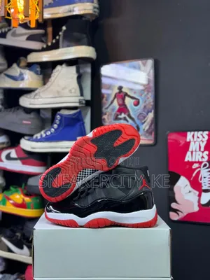 Jordan 11 Thunder Red