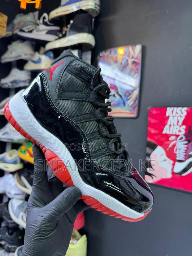 Jordan 11 Thunder Red - thumbnail 4