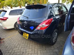 Nissan Tiida 2013 Black