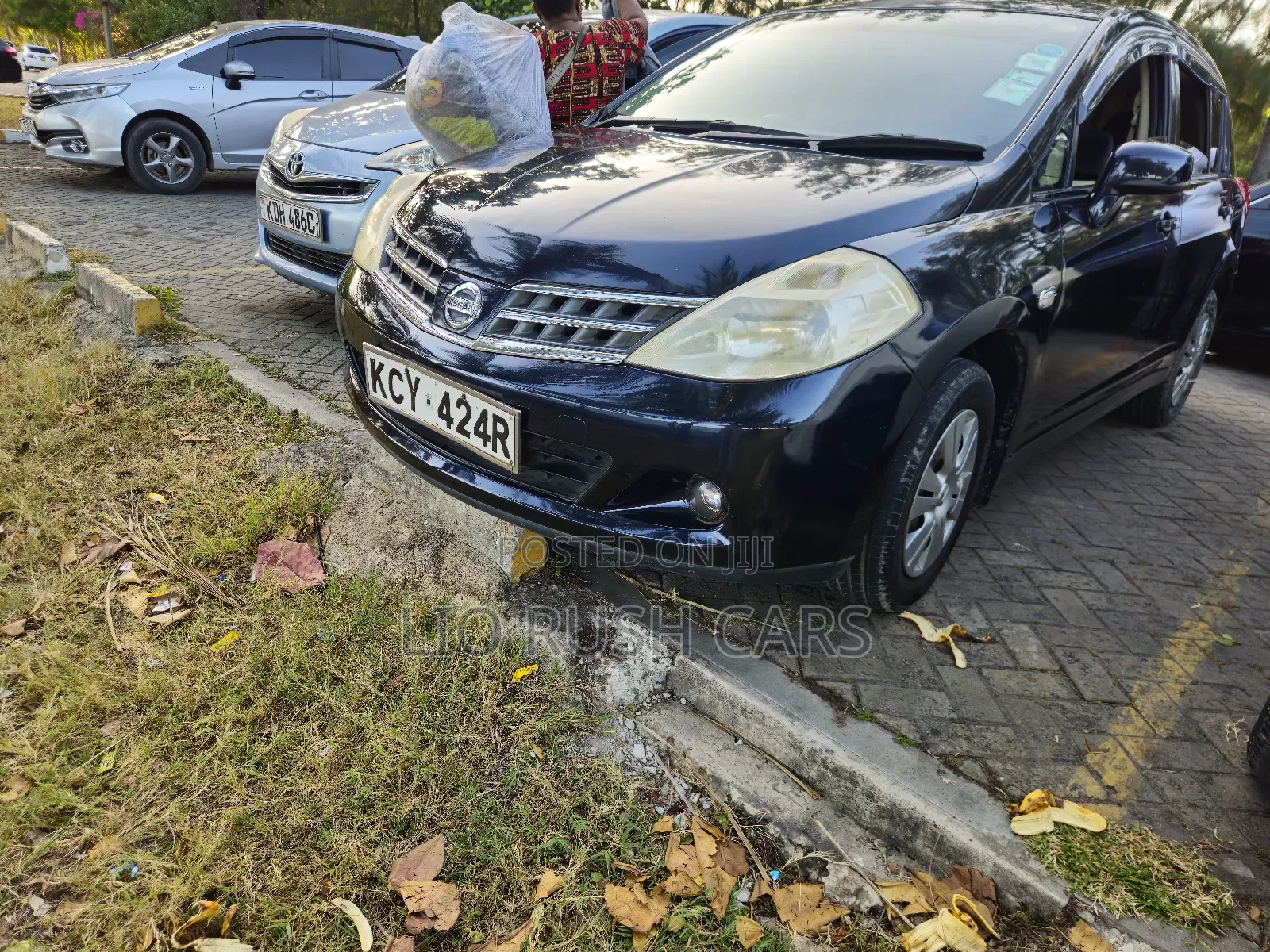Nissan Tiida 2013 Black
