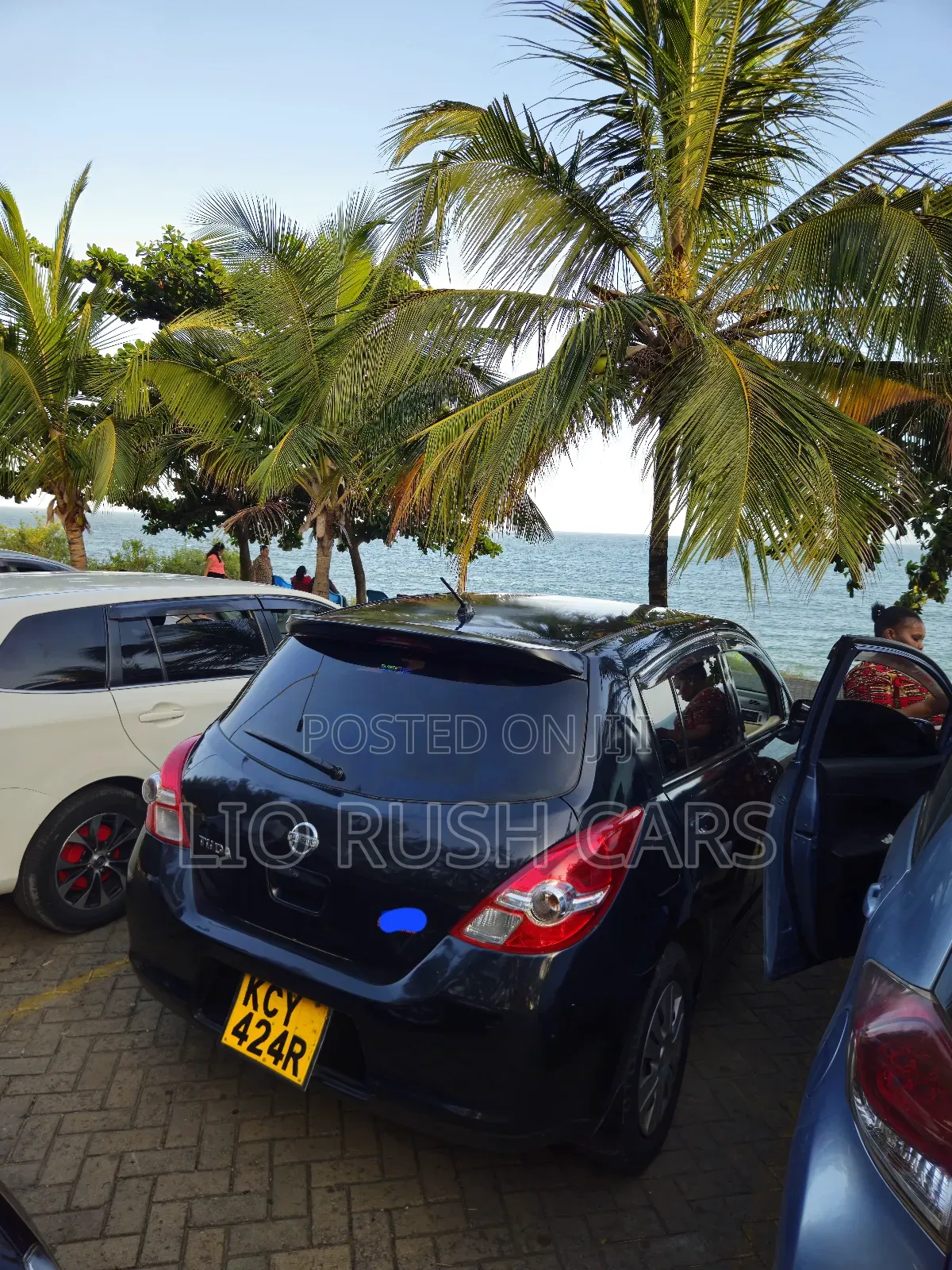 Nissan Tiida 2013 Black