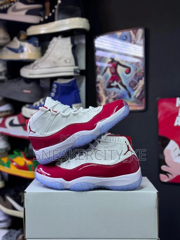 Jordan 11 White/Cherry Red - thumbnail 3