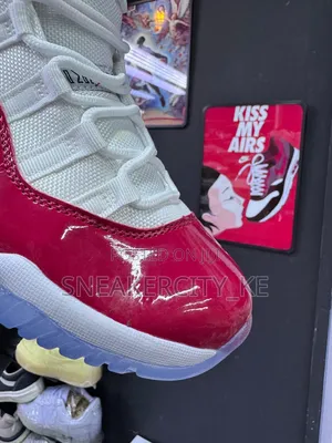 Jordan 11 White/Cherry Red