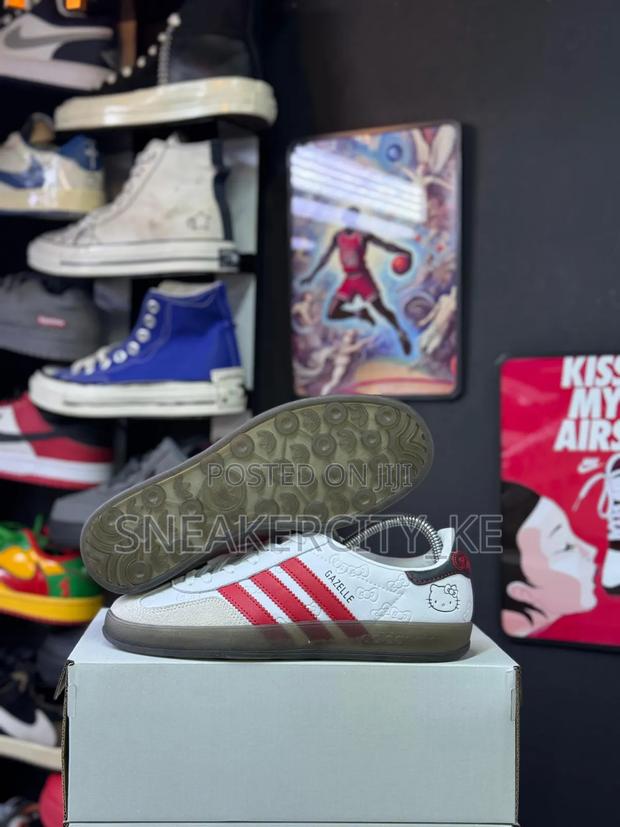 Adidas Gazelle 'Hello Kitty' - thumbnail 3
