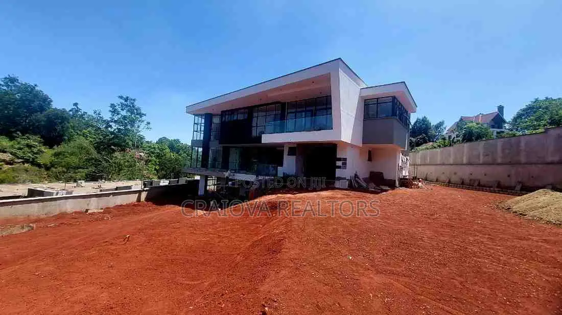 5bdrm Villa in Nyari for sale