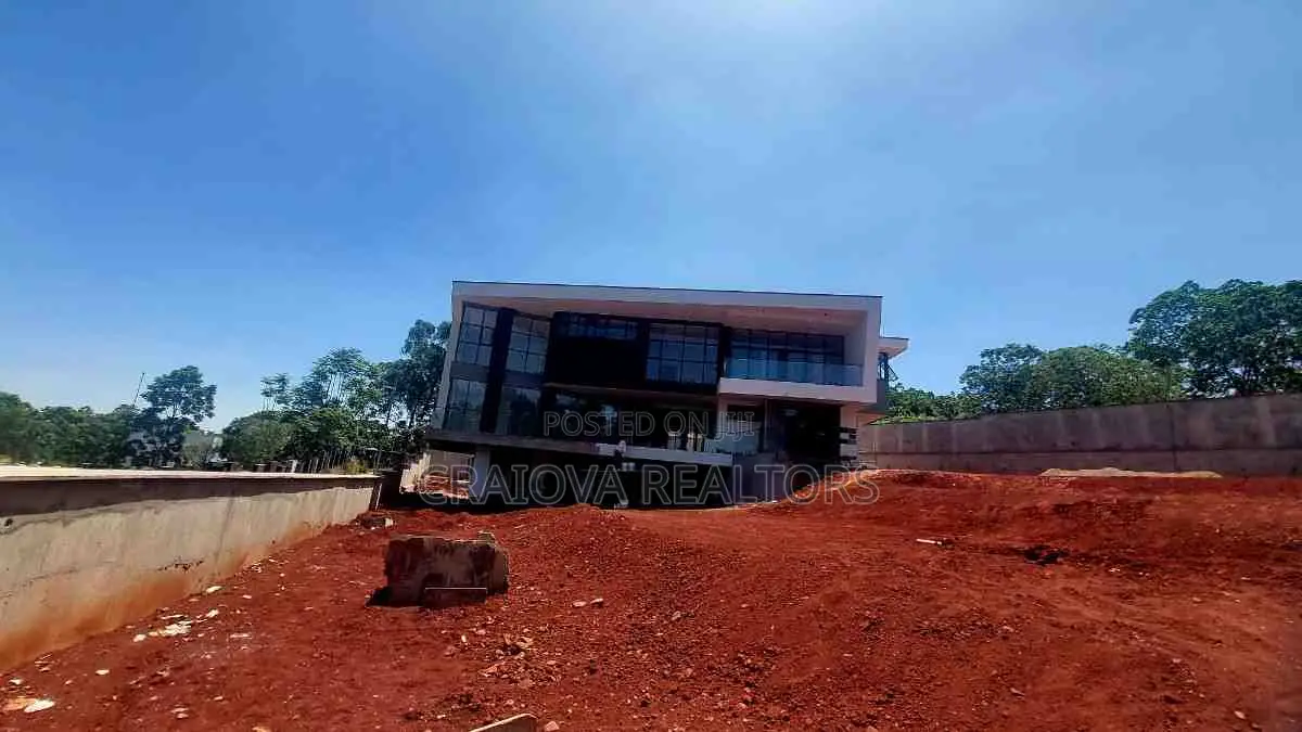 5bdrm Villa in Nyari for sale