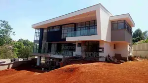 5bdrm House in Nyari for sale