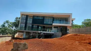 5bdrm House in Nyari for sale