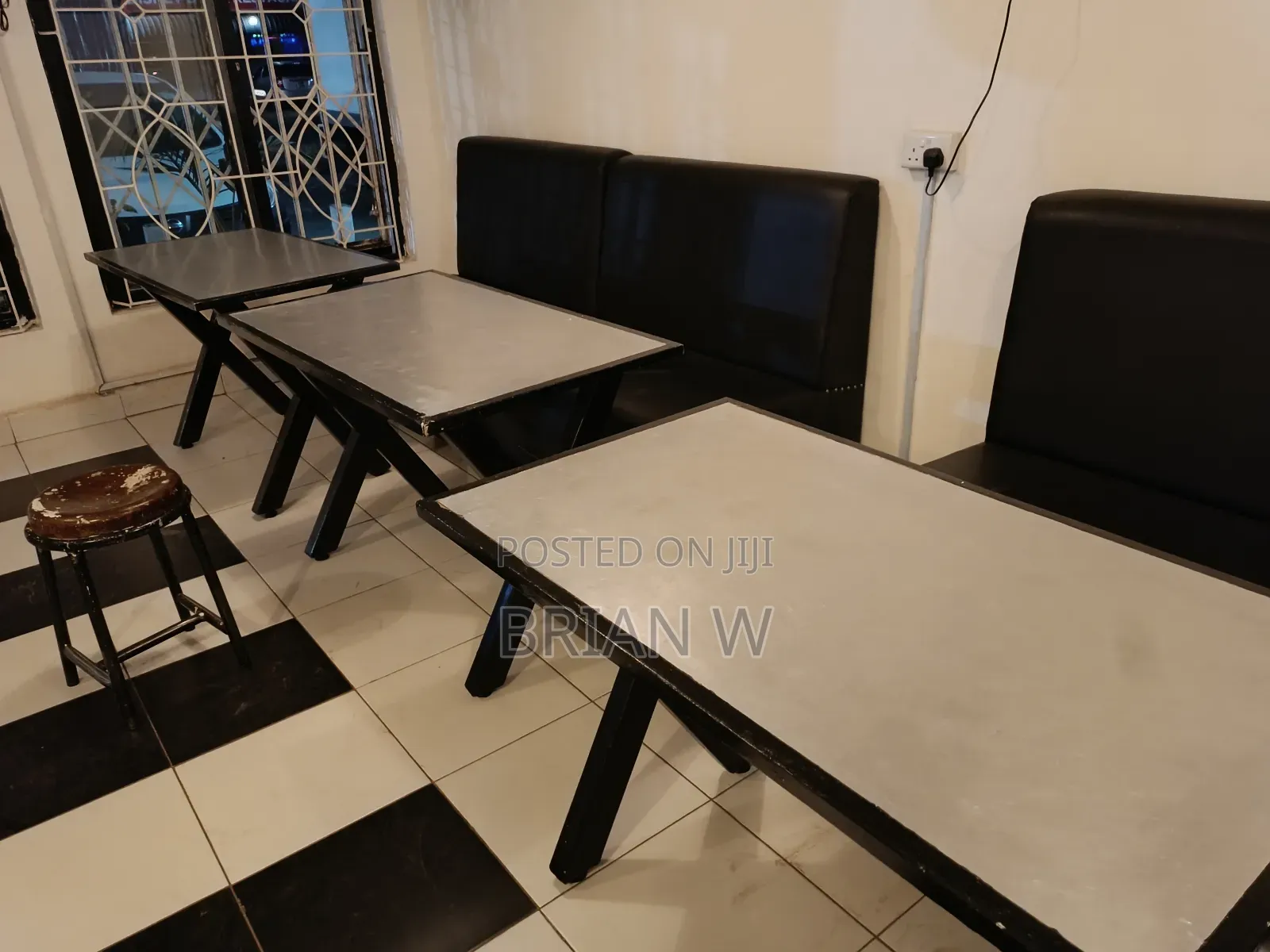 6 Seats and 6 Tables for a Restaurant Booth Setup.