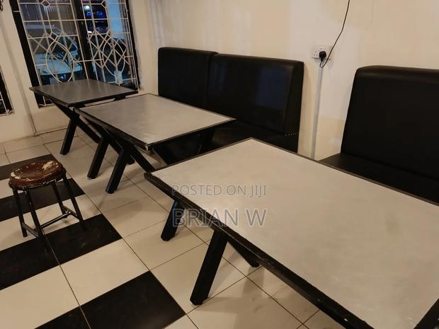 6 Seats and 6 Tables for a Restaurant Booth Setup. - thumbnail 4