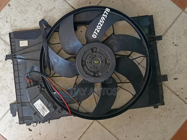 Mercedes Benz W203 C Class Engine Radiator Fan