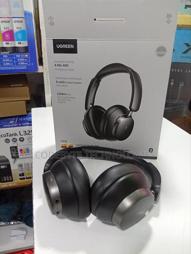Ugreen Studio Pro Hybrid Active Noise-Cancelling Headphones Black - main view