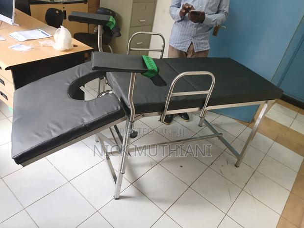 Sstandard Delivery Couch