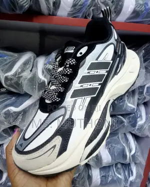 Adidas MTS Pro Sneaker Gym / Running Gortex Sizes 40-45
