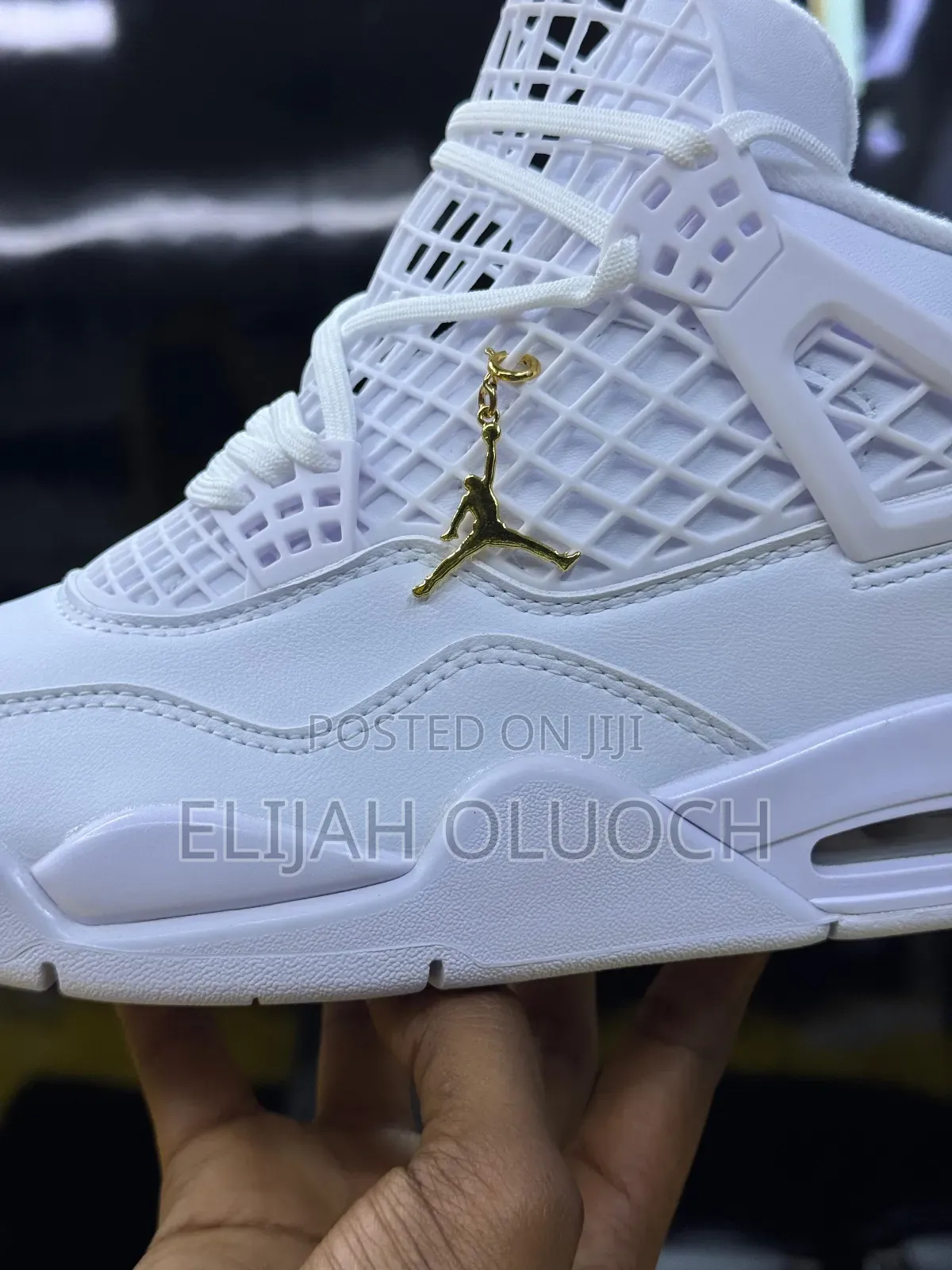 Air Jordan 4 Retro
“Triple White ”
Sizes 40-47