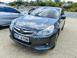 Subaru Legacy 2.5i Premium 2011 Gray