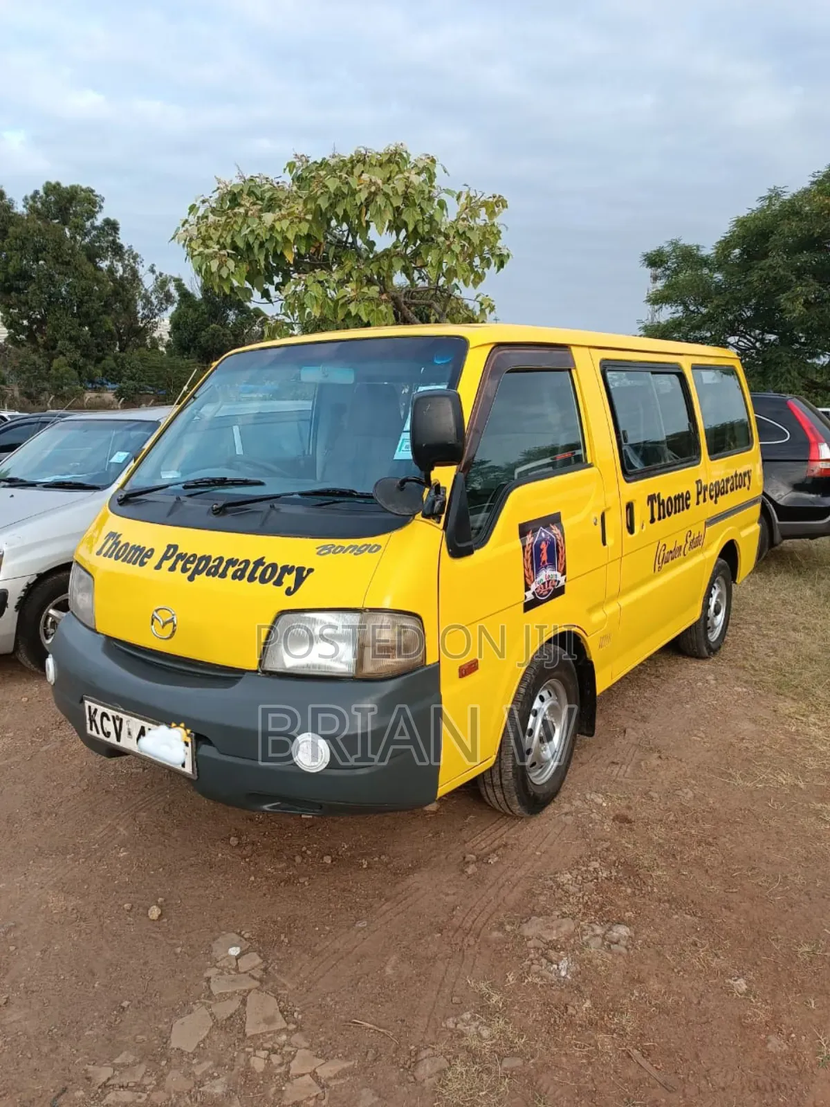 Nissan Vanette 2012 Yellow