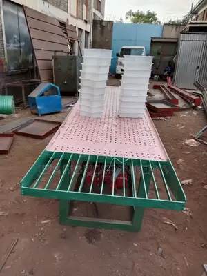 Vibrating Table