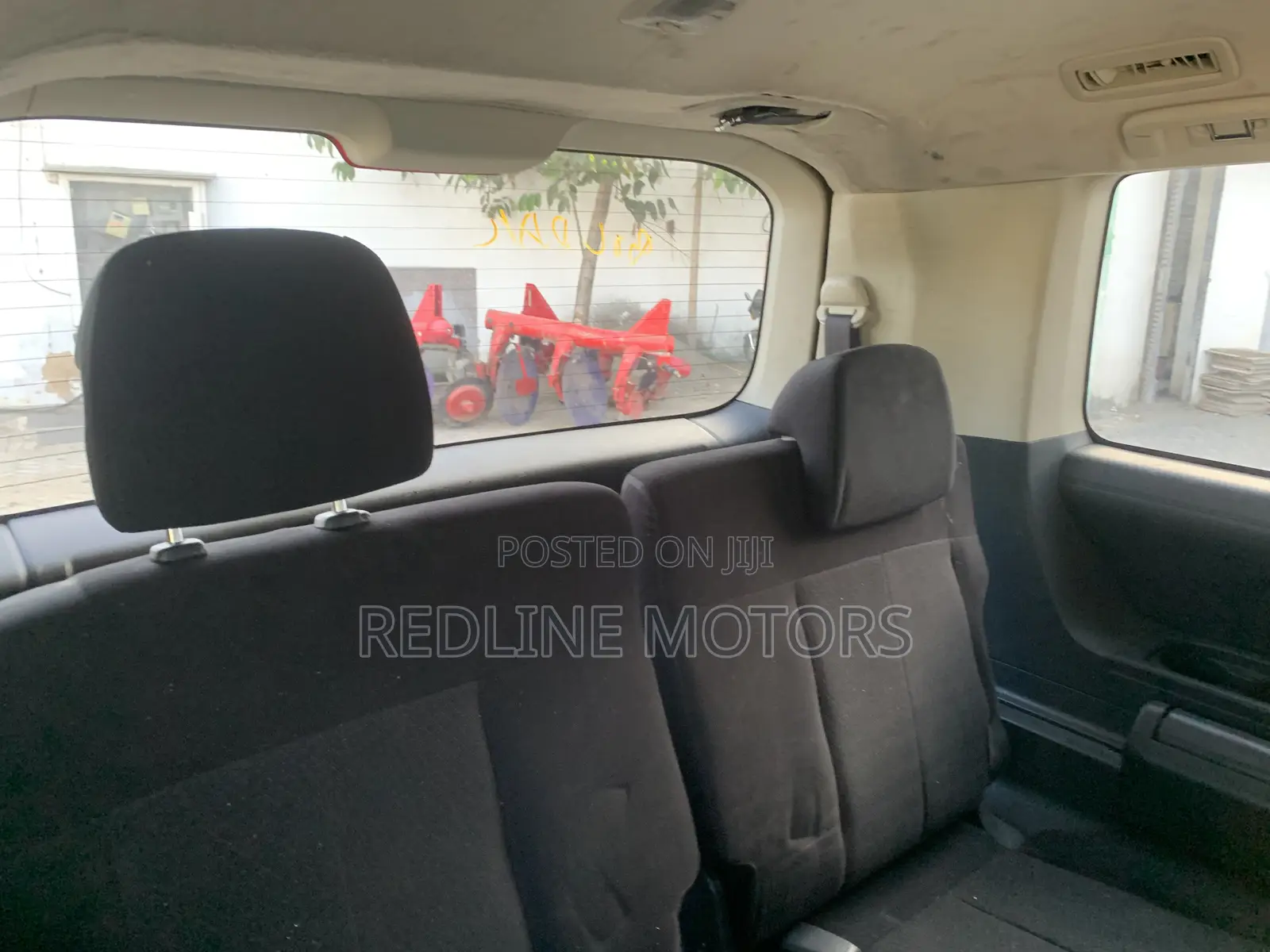 Mitsubishi Delica 2018 Silver