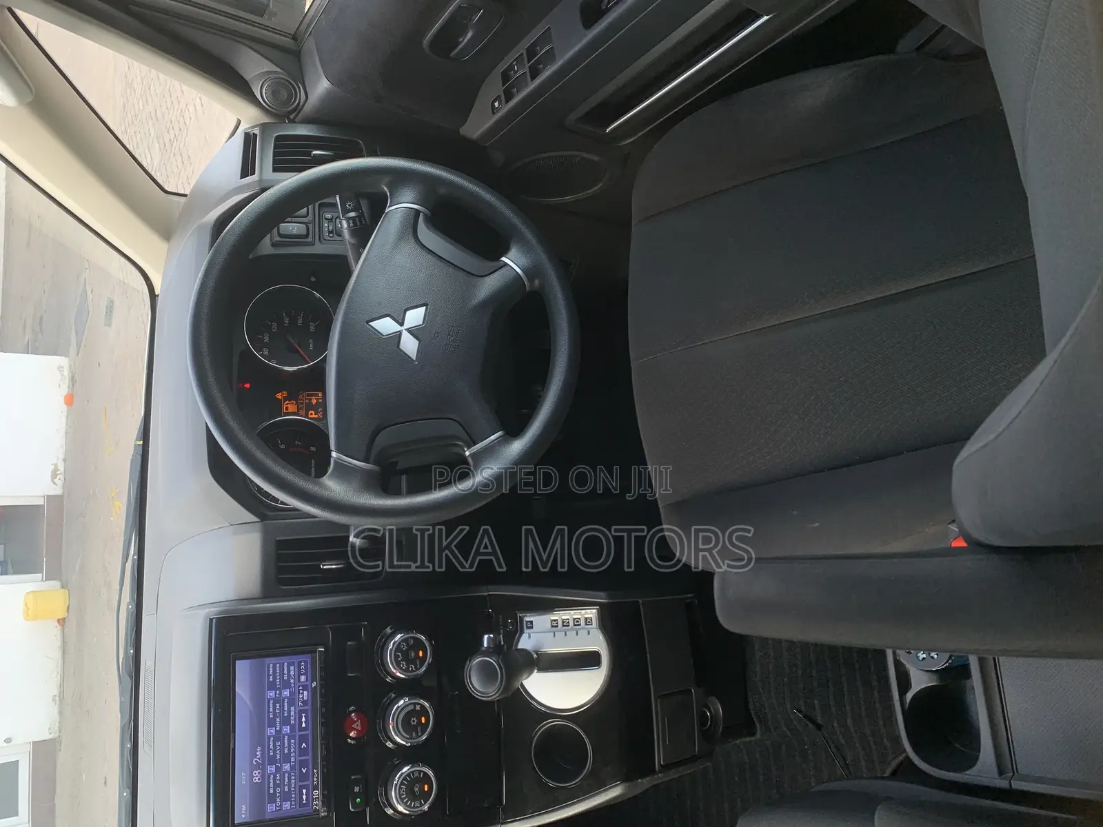 Mitsubishi Delica 2018 Silver