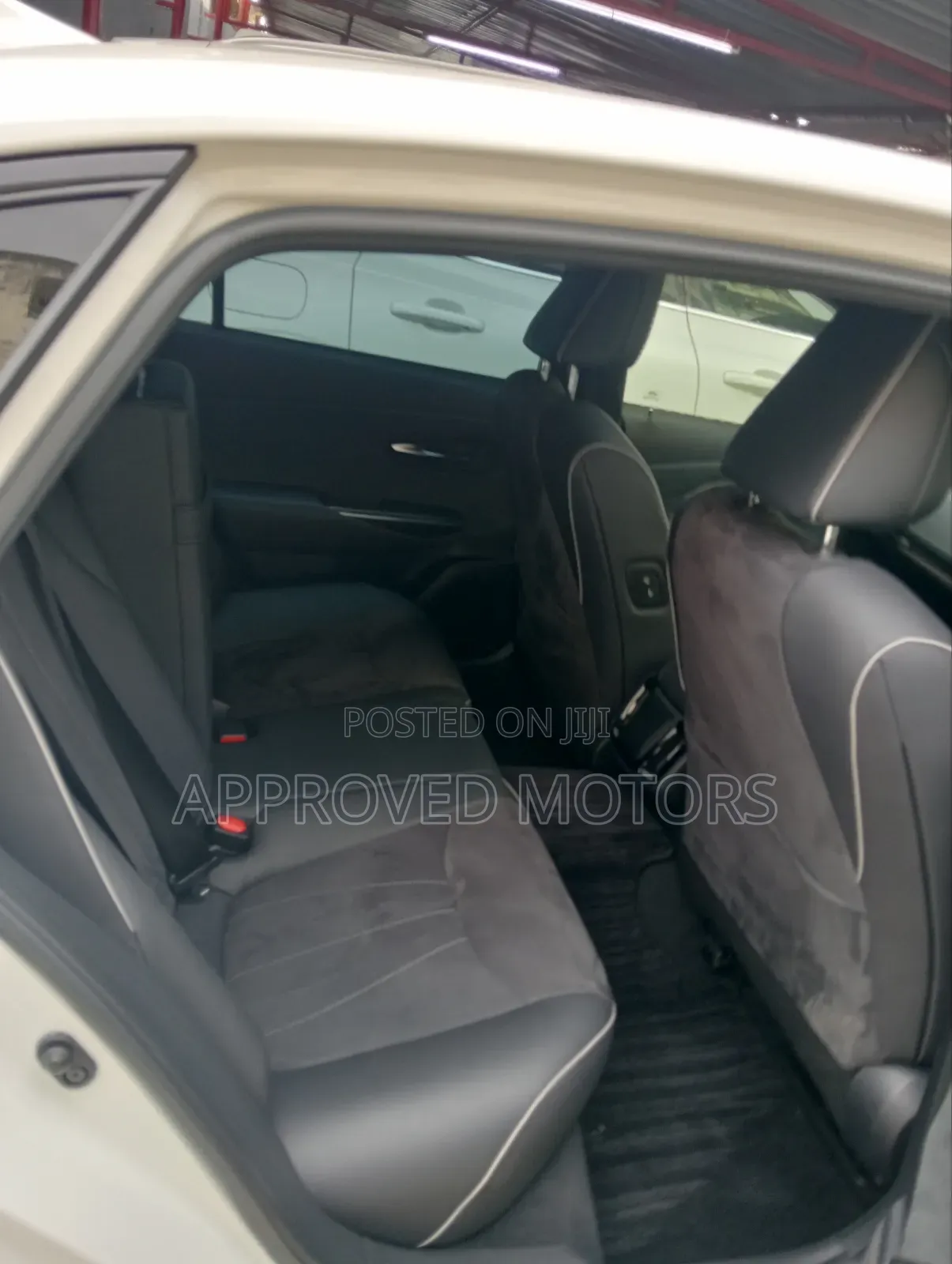Toyota Crown 2019 White