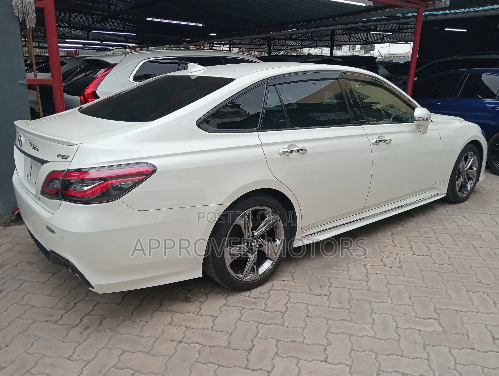 Toyota Crown 2019 White
