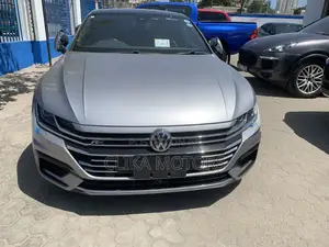 Volkswagen Arteon 2.0T SE R-Line w/19 AWD 4MOTION 2019 Silver