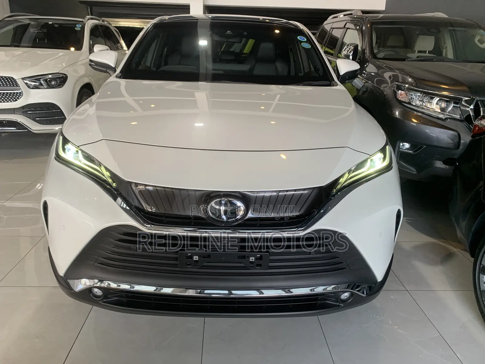 Toyota Harrier 2.0 4WD 2020 White