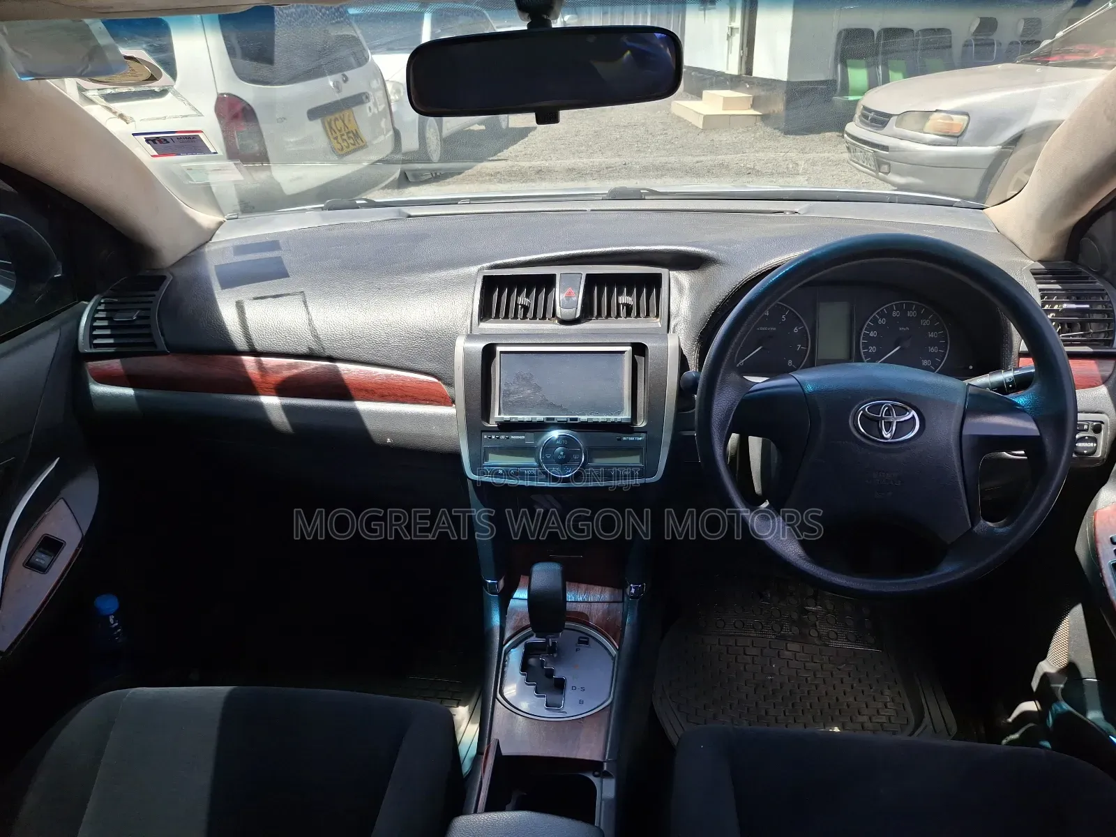 Toyota Allion 2010 Silver