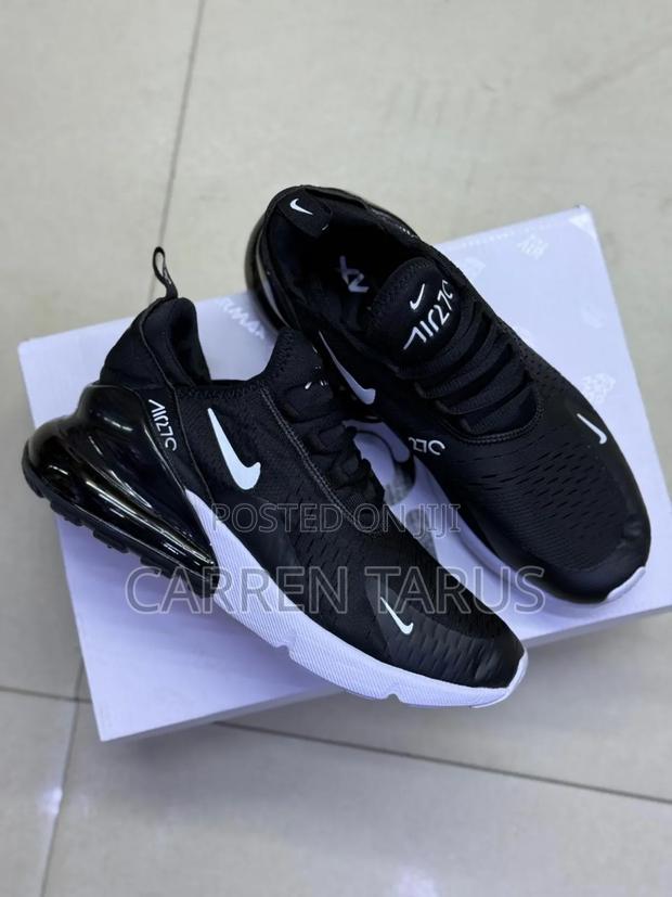 Comfy Nike Sneakers - thumbnail 3