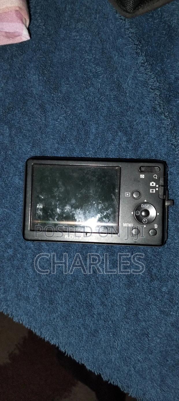 Digital Camera - thumbnail 5