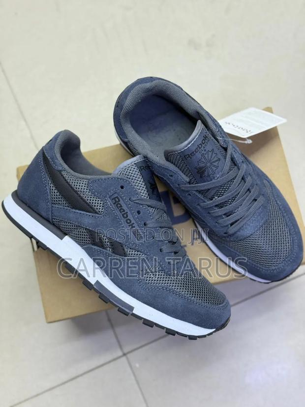 Reebok Sneakers - main view