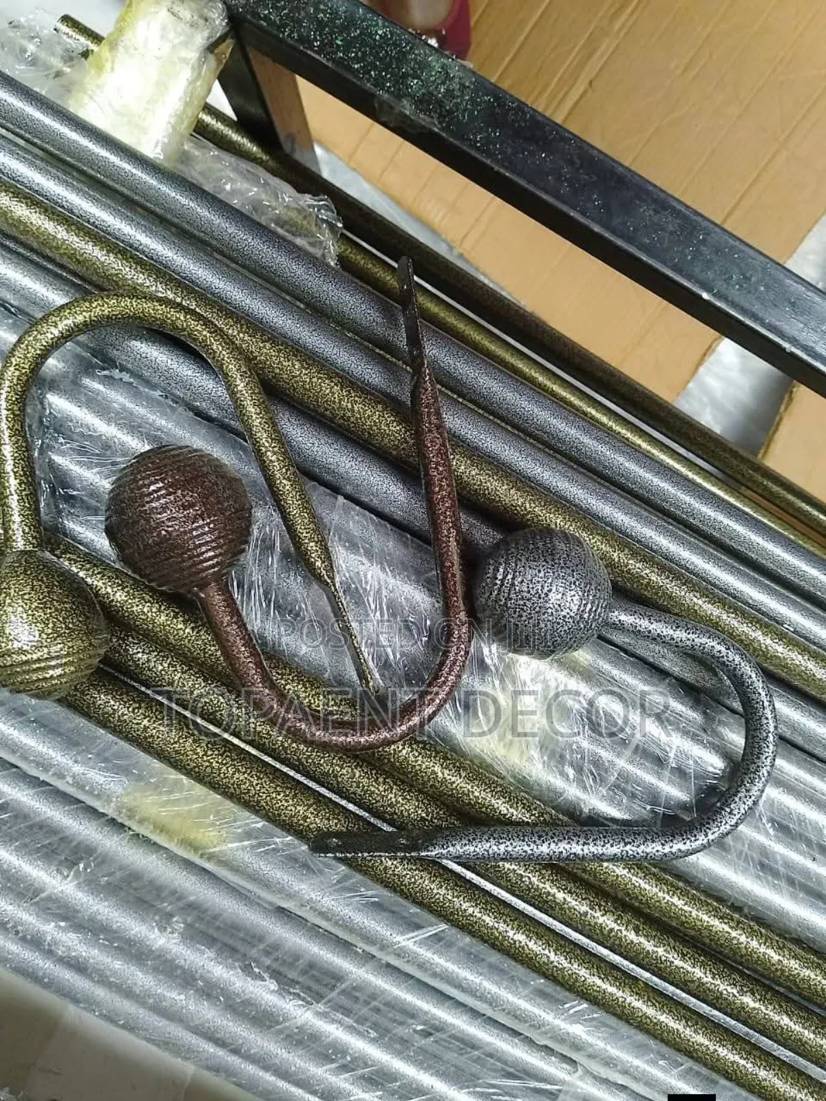 Brown,Grey And Antic Gold Strong And Durable Curtain Holders