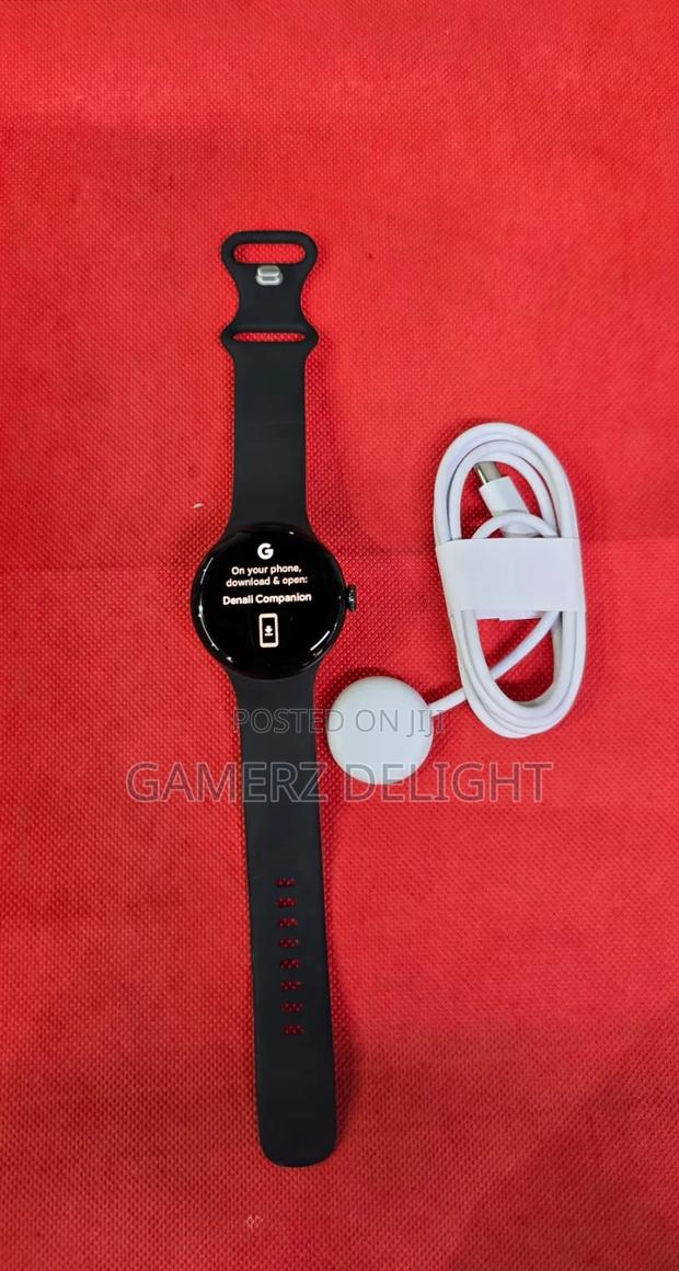 Google Pixel Watch 2 - main view