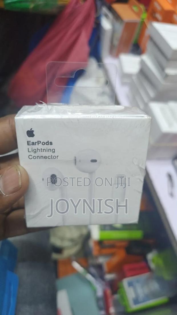 Quality iPhone Earphones - main view