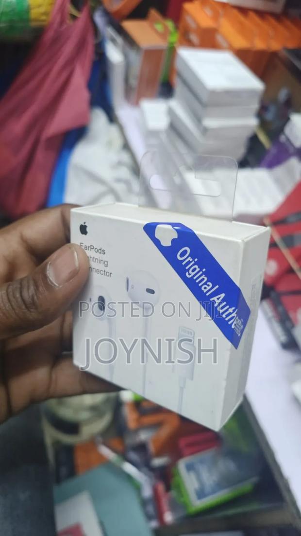 New iPhone Earphones** - main view