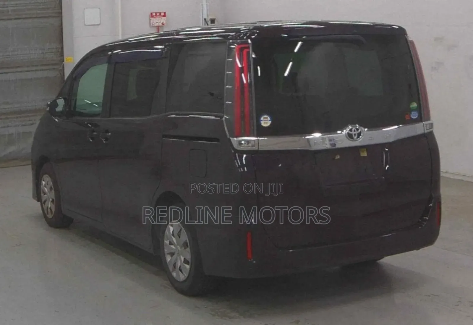 Toyota Noah 2.0 AWD (8 Seater) 2018 Brown