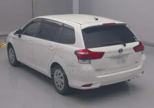 Toyota Corolla Fielder 1.5 Hybrid FWD 2018 Off white