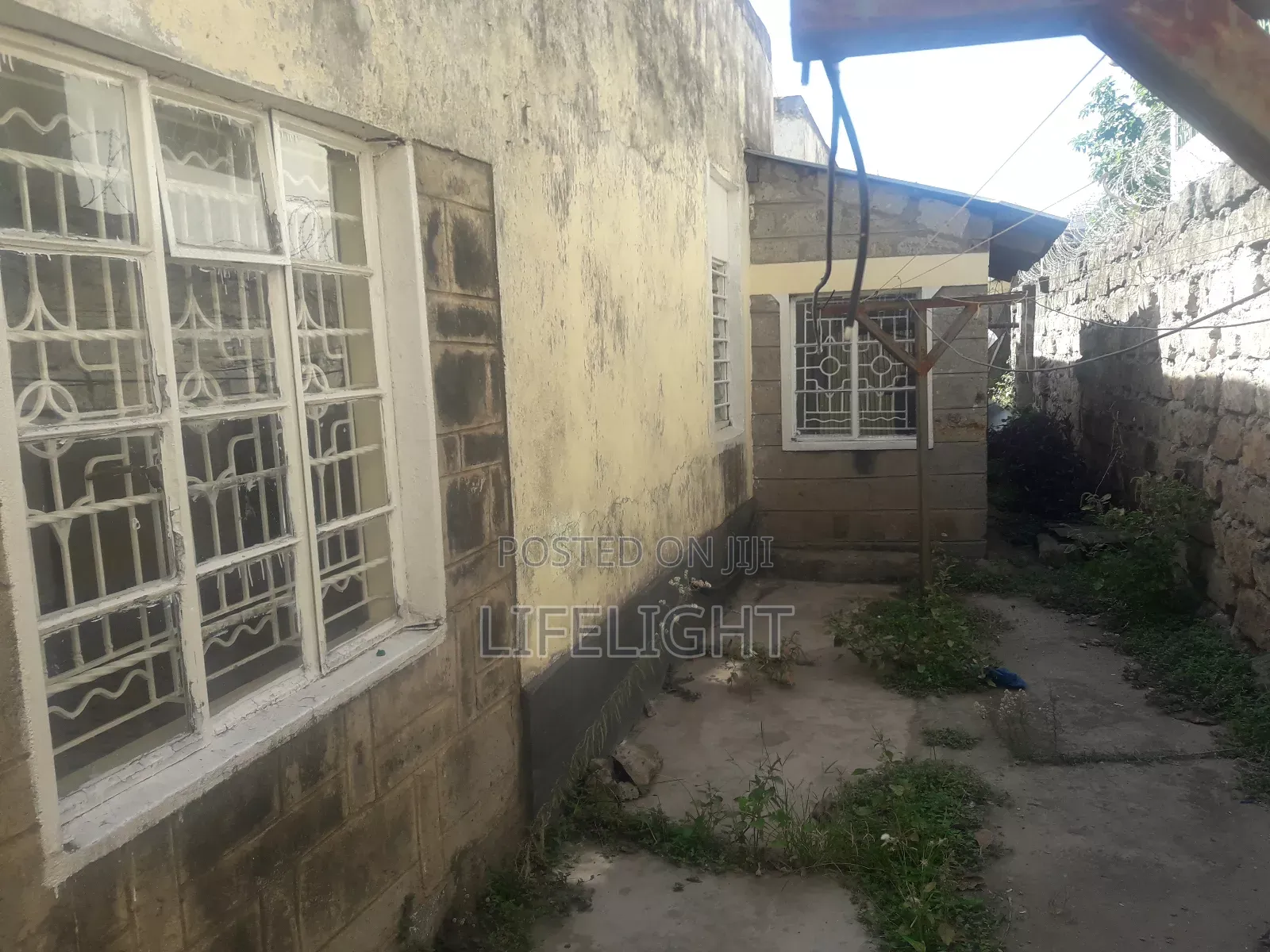 4bdrm House in Old Donholm Estate, Caltex for sale