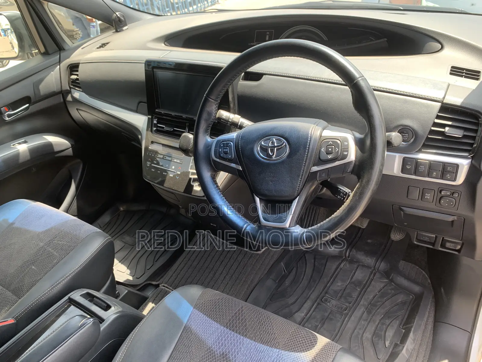 Toyota Estima 2018 White