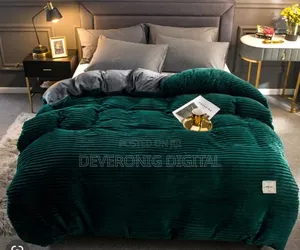 Velvet Duvets Set:
Size 6×71pc Duvets1pc Bedsheet 2 Pillowcases: