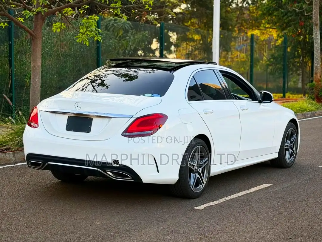 Mercedes-Benz C200 2019 Pearl