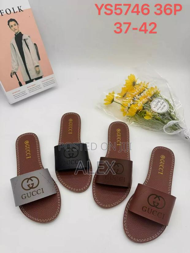 Wemen Shoes - thumbnail 2